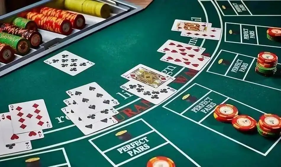 mhar777 တိုက်ရိုက် ကာစီနိုတွင် live dealer နှင့် HD streaming ဖြင့် ကစားနိုင်သည်